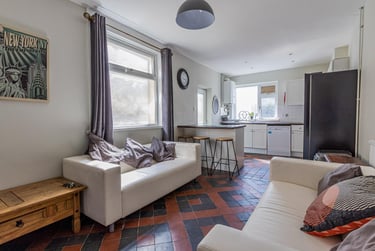 5 bed house, Donald Street, Plasnewydd, Cardiff, CF244TL - Image 1